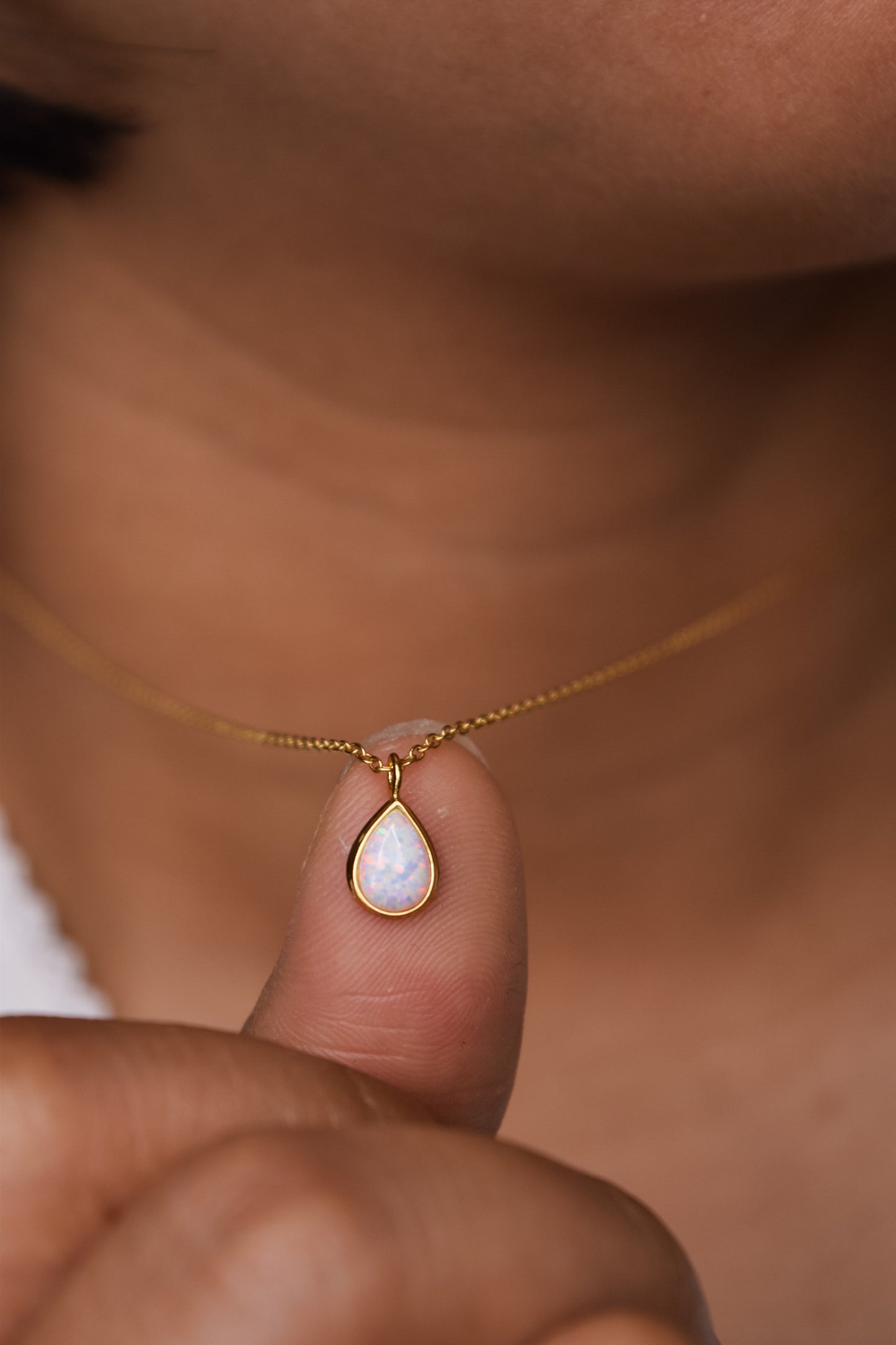 Gold Demure necklace