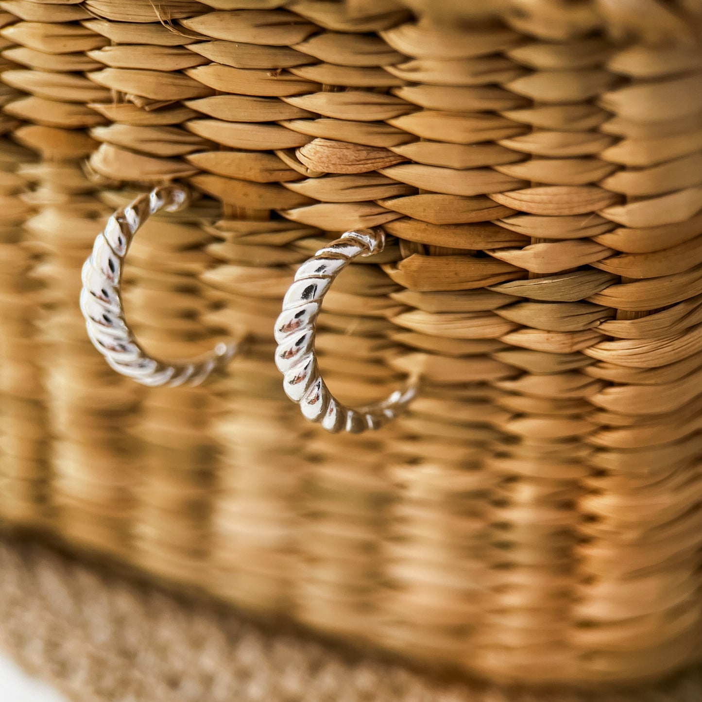 Crescent rope hoop studs