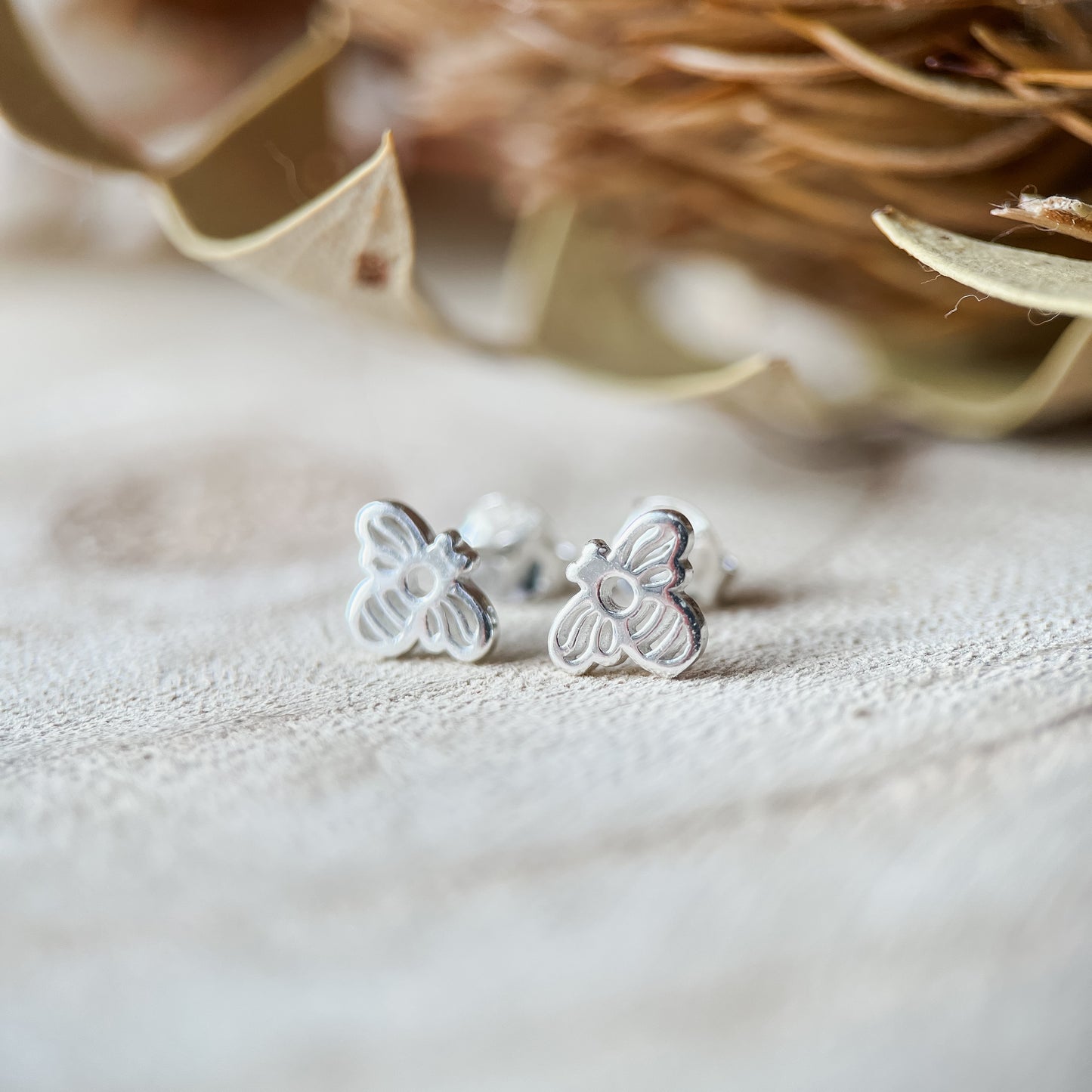 Bee happy studs