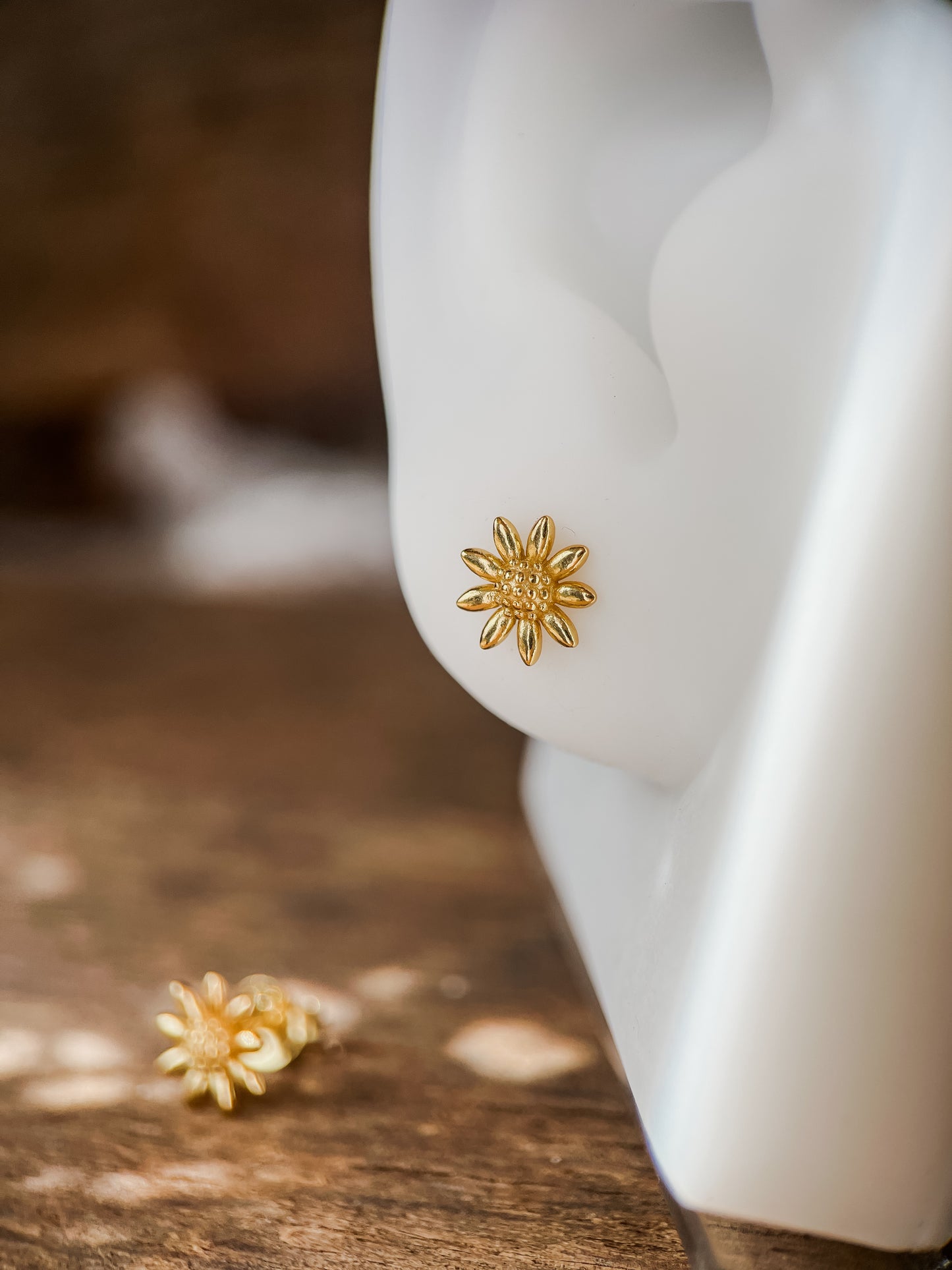 Gold sunflower studs