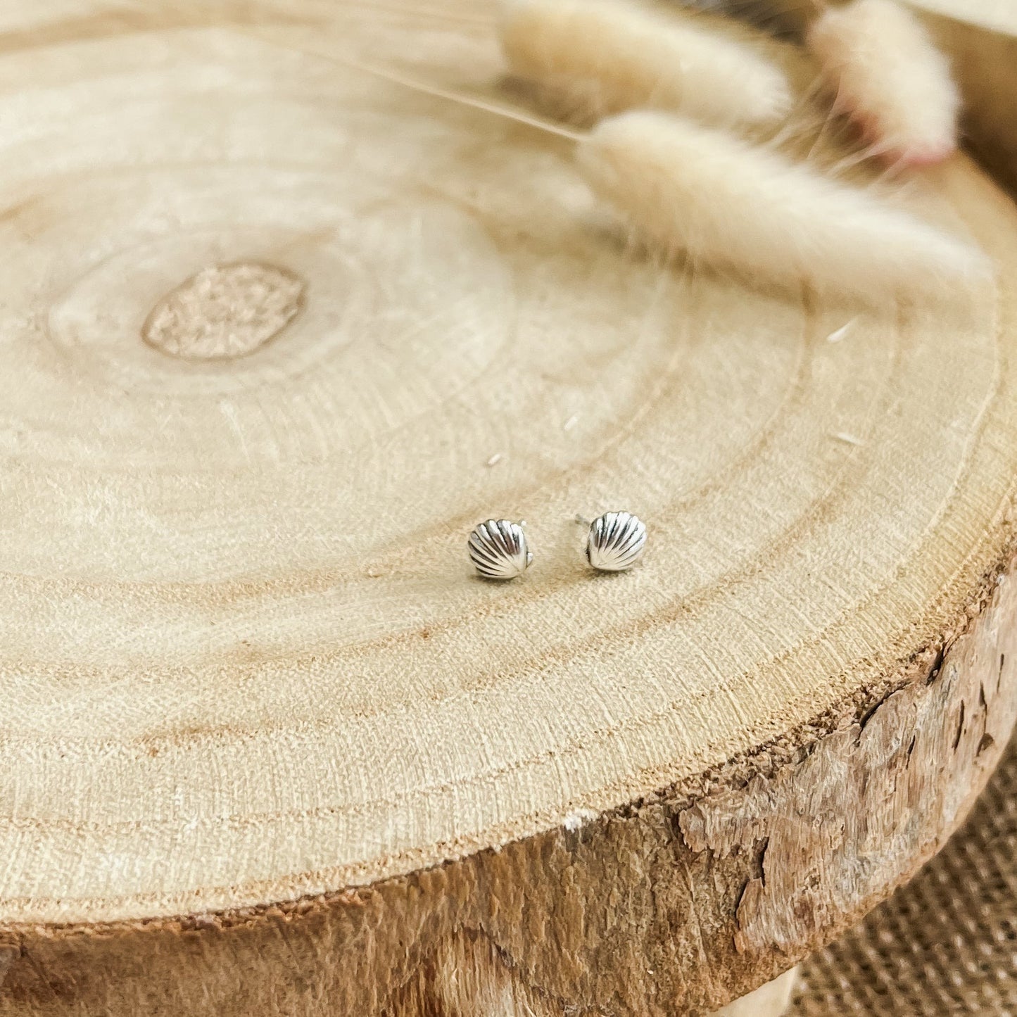 Deep Sea shell studs