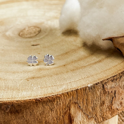 Lucky clover studs