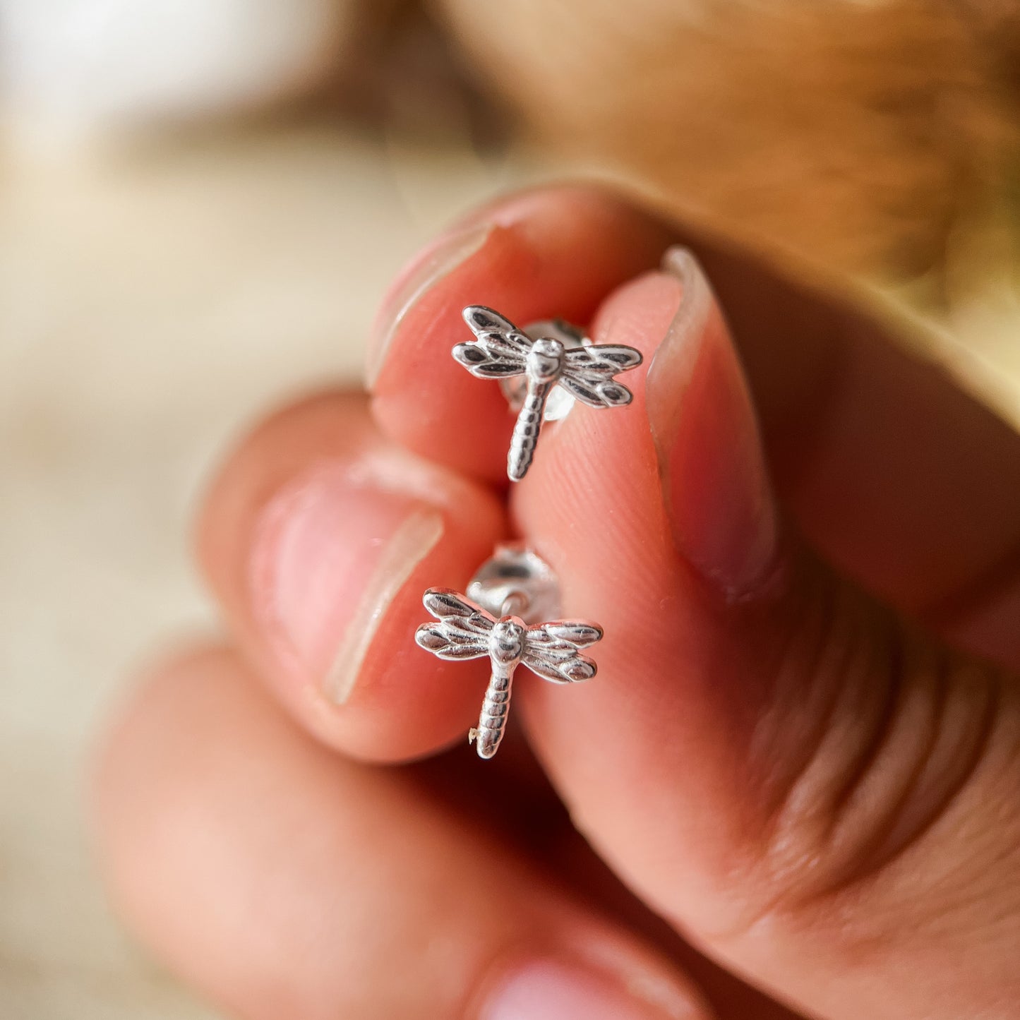 Dragonfly studs